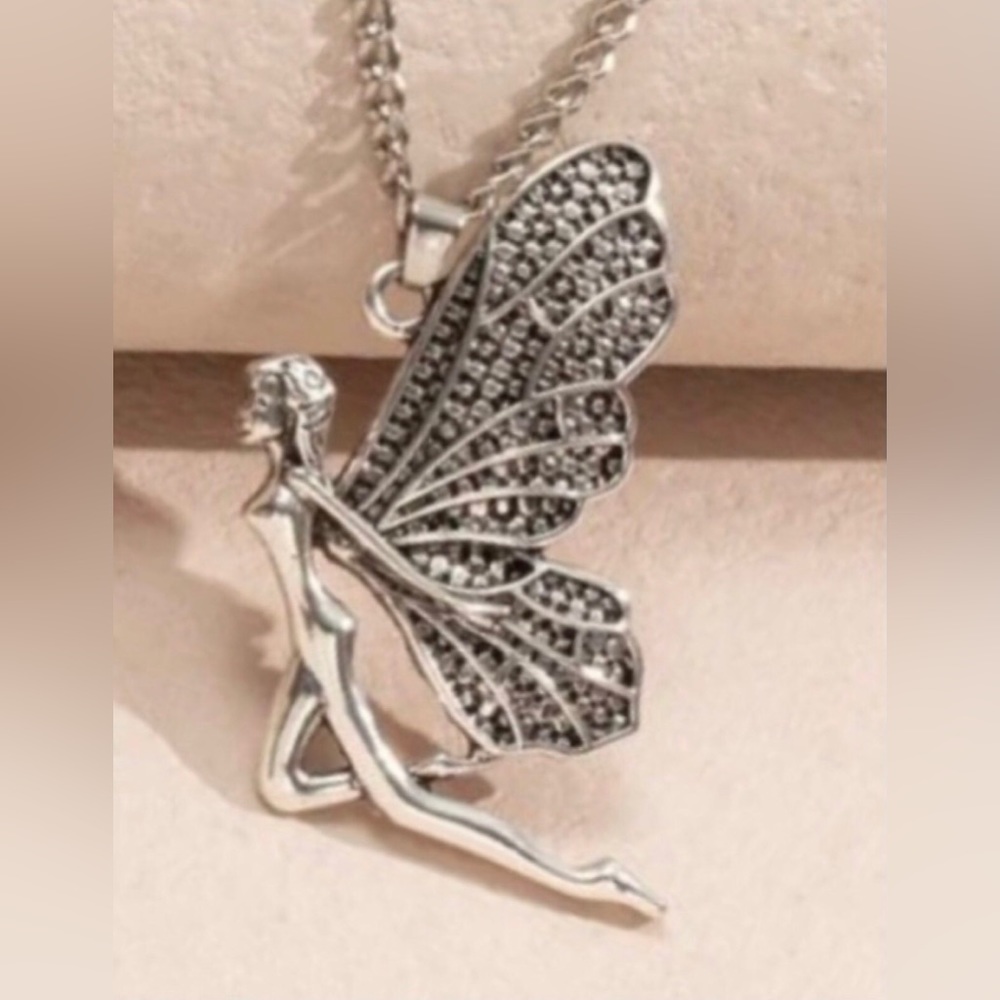 Fairy in Flight Silver Scale Wing Faerie Sprite Pixie Fay Magic Fantasy Necklace
